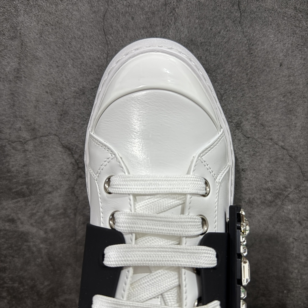 400 莞产礼盒 Roger Vivier罗杰维维亚 Viv' Skate 漆皮皮革 小牛皮 系带圆头 低帮 生活休闲鞋 女款 白色 经典乐福鞋