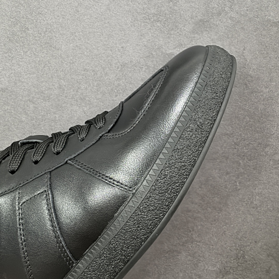 图片[5]-【广东纯原】ECCO爱步男鞋德训鞋秋 经典时尚百搭舒适小白鞋男 柔酷零点系列 重塑德训经典轮廓，简约而不失格调 轻松切换不同生活场景的搭配需求 不易挤脚复古经典百搭 全皮革内里系统，从内衬到鞋垫，全皮革覆盖的贴心设计，如第二层肌肤般温柔承托双脚 三重舒适 轻盈大底搭载爱步独有科技 简约系带设计 可自由调节松紧 一体成型贴合脚部，轻弹缓震运动时自带缓冲buff 引领街头风向 尺码：38 39 40 41 42 43（皮鞋码） 编码：TLB350360-选品中心