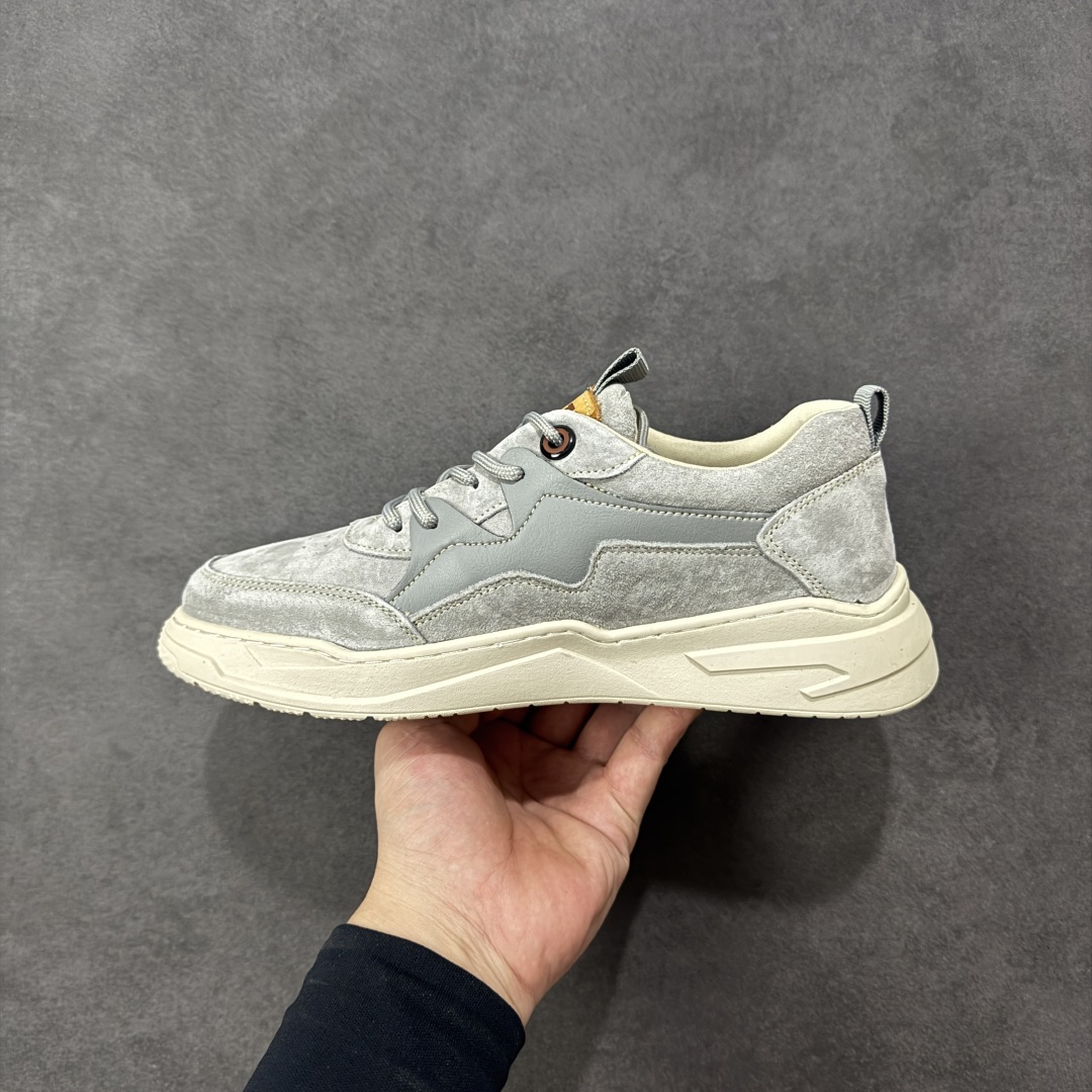 图片[2]-【公司级】2025ssCAT/卡特 硬汉推土机品牌渠道外贸订单 重磅销量款Footwear 8系列 国内专柜暂时无售 同版型经典热销款 原盒防伪一应俱全 海淘平台渠道专供版本 全鞋都是意大利进口牛麂真皮材料 手工缝线固特异永不开胶 轻便防滑耐磨大底 舒适性极高 秋冬季户外踏青首选 尺码：39 40 41 42 43 44（标准码) 编码：TLB300310-选品中心