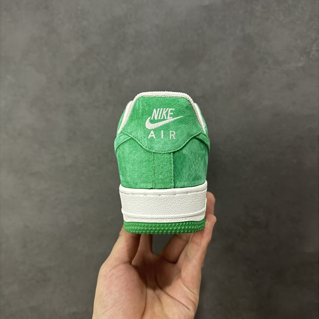 图片[4]-【定制版】Nike Air Force 1 \’07 Low “头层猪八拼接” 空军一号 高端定制 低帮 运动鞋 休闲鞋 折边针车 工艺难度大 原楦头原纸板 原装鞋盒 定制五金配件 内置全掌气垫 原厂鞋底 货号：DY9867-004 尺码：36 36.5 37.5 38 38.5 39 40 40.5 41 42 42.5 43 44 44.5 45 编码：HXSA250260-选品中心
