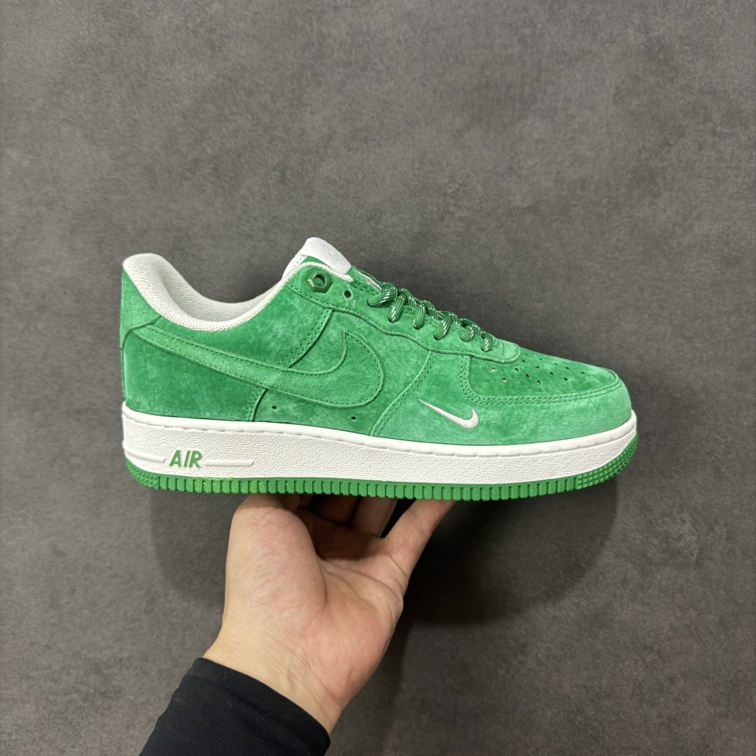 【定制版】Nike Air Force 1 \'07 Low “头层猪八拼接” 空军一号 高端定制 低帮 运动鞋 休闲鞋 折边针车 工艺难度大 原楦头原纸板 原装鞋盒 定制五金配件 内置全掌气垫 原厂鞋底 货号:DY9867-004 尺码:36 36.5 37.5 38 38.5 39 40 40.5 41 42 42.5 43 44 44.5 45 编码:HXSA250260-选品中心