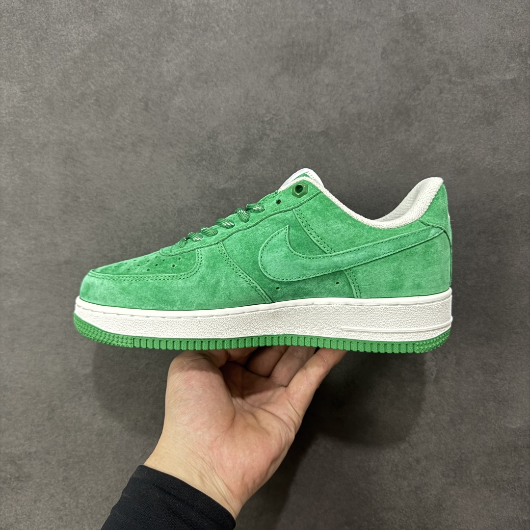图片[2]-【定制版】Nike Air Force 1 \’07 Low “头层猪八拼接” 空军一号 高端定制 低帮 运动鞋 休闲鞋 折边针车 工艺难度大 原楦头原纸板 原装鞋盒 定制五金配件 内置全掌气垫 原厂鞋底 货号：DY9867-004 尺码：36 36.5 37.5 38 38.5 39 40 40.5 41 42 42.5 43 44 44.5 45 编码：HXSA250260-选品中心