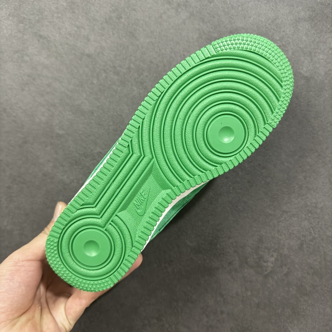 图片[9]-【定制版】Nike Air Force 1 \’07 Low “头层猪八拼接” 空军一号 高端定制 低帮 运动鞋 休闲鞋 折边针车 工艺难度大 原楦头原纸板 原装鞋盒 定制五金配件 内置全掌气垫 原厂鞋底 货号：DY9867-004 尺码：36 36.5 37.5 38 38.5 39 40 40.5 41 42 42.5 43 44 44.5 45 编码：HXSA250260-选品中心