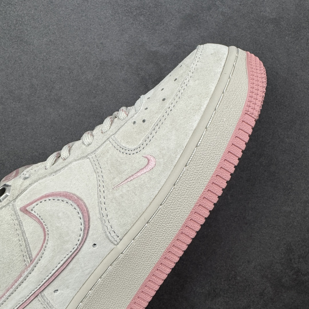 图片[5]-【定制版】Nike Air Force 1 \’07 Low “头层猪八拼接” 空军一号 高端定制 低帮 运动鞋 休闲鞋 折边针车 工艺难度大 原楦头原纸板 原装鞋盒 定制五金配件 内置全掌气垫 原厂鞋底 货号：DY9867-003 尺码：36 36.5 37.5 38 38.5 39 40 40.5 41 42 42.5 43 44 44.5 45 编码：HXSA250260-选品中心