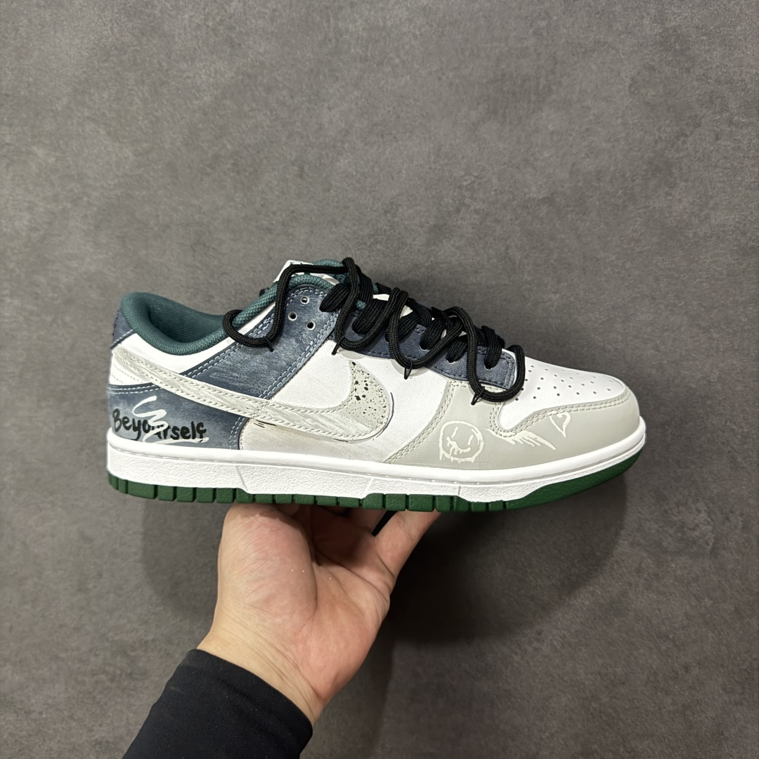 【YC纯原】Nike SB Dunk Low 绑带 周年高端定制 低帮休闲板鞋 DV0833-111  #定制鞋盒 超高清洁度 皮料切割干净无任何毛边 细节完美   尺码：36 36.5 37.5 38 38.5 39 40 40.5 41 42 42.5 43 44 编码：HXSB330340-选品中心