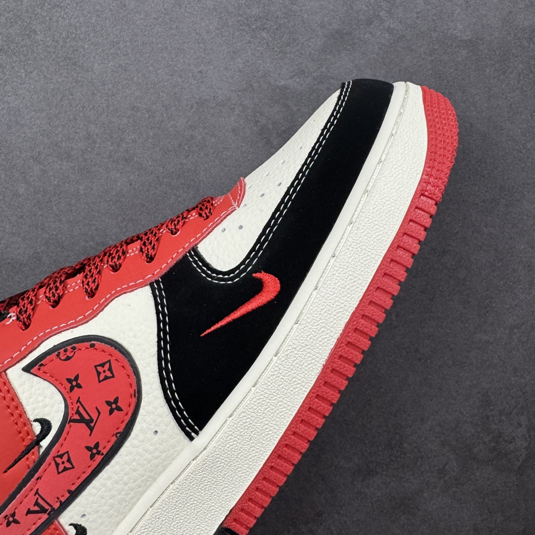 图片[5]-【定制版】Nike Air Force 1 Low 07 x Louis Vuitton 黑白红三小勾 原楦头原纸板 打造纯正低帮空军版型 专注外贸渠道 全掌内置蜂窝气垫 原盒配件 原厂中底钢印、拉帮完美 货号：KJ1688-016 尺码：36 36.5 37.5 38 38.5 39 40 40.5 41 42 42.5 43 44 44.5 45-选品中心