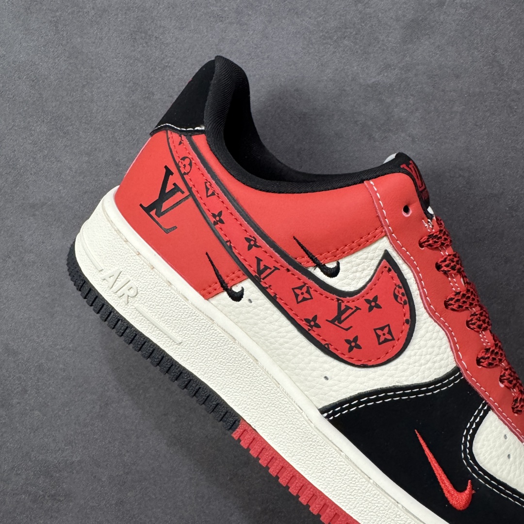 图片[6]-【定制版】Nike Air Force 1 Low 07 x Louis Vuitton 黑白红三小勾 原楦头原纸板 打造纯正低帮空军版型 专注外贸渠道 全掌内置蜂窝气垫 原盒配件 原厂中底钢印、拉帮完美 货号：KJ1688-016 尺码：36 36.5 37.5 38 38.5 39 40 40.5 41 42 42.5 43 44 44.5 45-选品中心