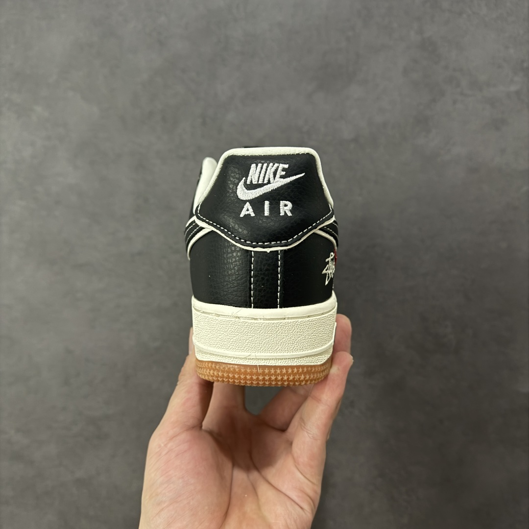 图片[4]-【定制版】Nike Air Force 1\’07 Low 斯图西联名 米黑生胶底 空军一号低帮休闲板鞋  #原楦头原纸板 原装鞋盒 定制五金配件 内置全掌气垫 原厂鞋底 货号：DD1982-323  尺码：36 36.5 37.5 38 38.5 39 40 40.5 41 42 42.5 43 44 44.5 45-选品中心
