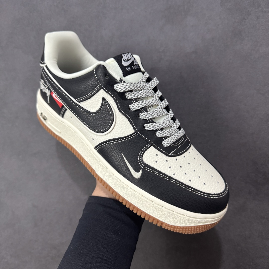 图片[3]-【定制版】Nike Air Force 1\’07 Low 斯图西联名 米黑生胶底 空军一号低帮休闲板鞋  #原楦头原纸板 原装鞋盒 定制五金配件 内置全掌气垫 原厂鞋底 货号：DD1982-323  尺码：36 36.5 37.5 38 38.5 39 40 40.5 41 42 42.5 43 44 44.5 45-选品中心