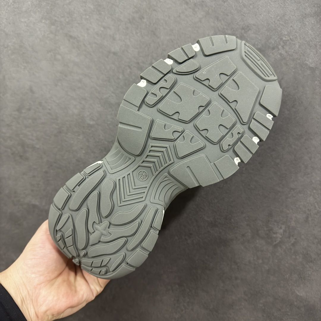 图片[9]-【广东纯原版本】新晋潮流鞋靴品牌GGCC秋冬新款 【张艺凡同款】GG-CC 2025 极客星球 8cm厚底增高 复古百搭捆绑 老爹鞋 女款 重新开拓老爹新世代版图 无需定义只为个性表达 鞋底自带增高效果，穿上秒变大长腿 原版吸膜气垫鞋底防滑耐磨❤️ 货号：G25Y8601 尺码：35 36 37 38 39 40-选品中心