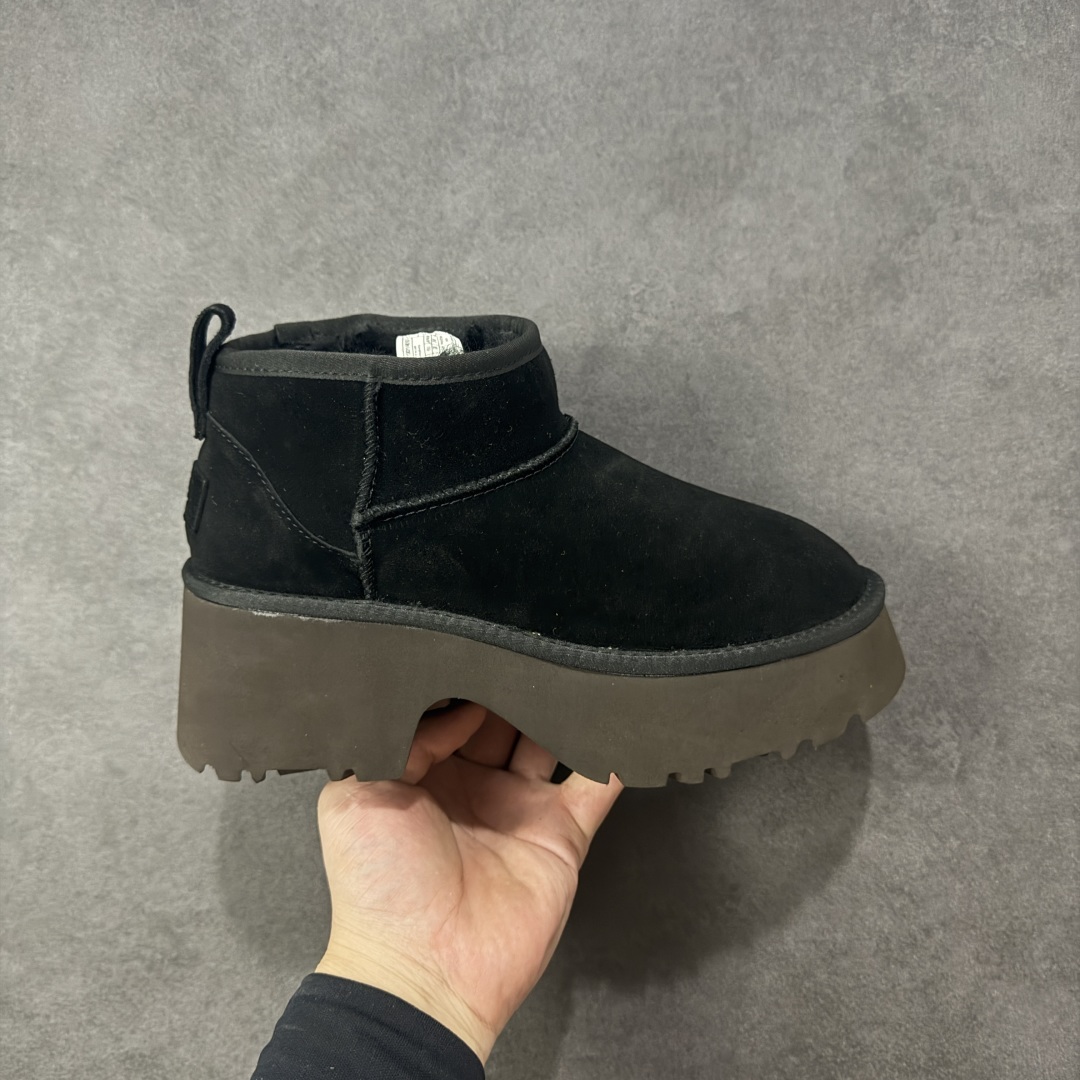 【广东纯原版】UGG Coquette Slipper 7CM厚底人鱼雪地靴系列8311 #小红书爆款 24ss秋冬新款低筒厚底毛绒包头雪地靴 隆丰皮料生产 羊绒鞋垫 冬季保暖外出 家居都是很适合的选择 近年uug推出款式系列 局部偏向年轻消费者喜好 也走到时尚潮流穿搭的前沿 鞋身材质UGGPURE™植入式羊毛内底 轻便防滑舒适橡胶外底 品牌LOGO商标 带全套包装 尺码： 35 36 37 38 39 40-选品中心