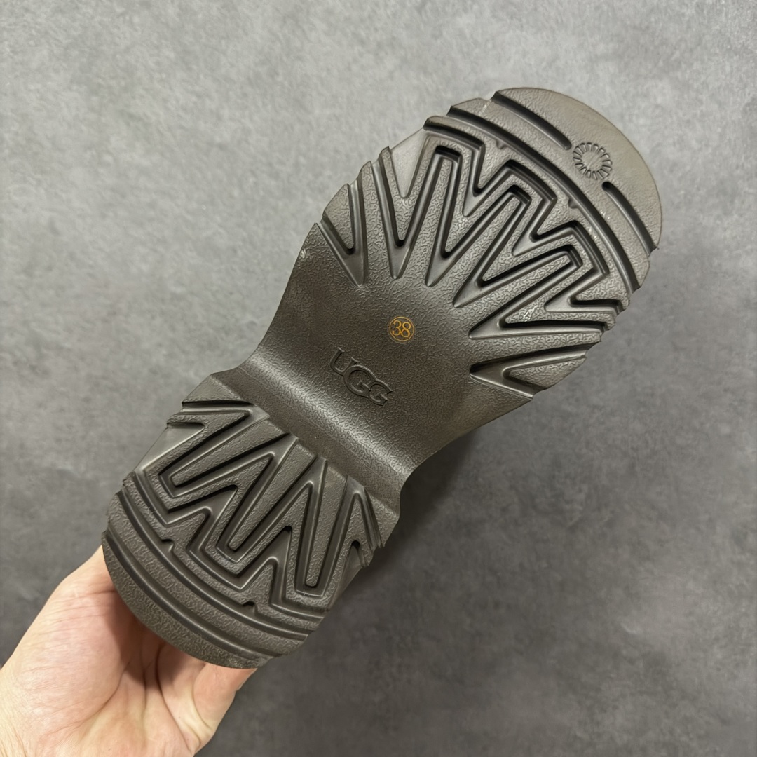 图片[9]-【广东纯原版】UGG Coquette Slipper 7CM厚底人鱼雪地靴系列8311 #小红书爆款 24ss秋冬新款低筒厚底毛绒包头雪地靴 隆丰皮料生产 羊绒鞋垫 冬季保暖外出 家居都是很适合的选择 近年uug推出款式系列 局部偏向年轻消费者喜好 也走到时尚潮流穿搭的前沿 鞋身材质UGGPURE™植入式羊毛内底 轻便防滑舒适橡胶外底 品牌LOGO商标 带全套包装 尺码： 35 36 37 38 39 40-选品中心