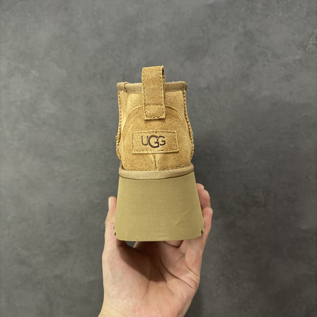 图片[4]-【广东纯原版】UGG Coquette Slipper 7CM厚底人鱼雪地靴系列8311 #小红书爆款 24ss秋冬新款低筒厚底毛绒包头雪地靴 隆丰皮料生产 羊绒鞋垫 冬季保暖外出 家居都是很适合的选择 近年uug推出款式系列 局部偏向年轻消费者喜好 也走到时尚潮流穿搭的前沿 鞋身材质UGGPURE™植入式羊毛内底 轻便防滑舒适橡胶外底 品牌LOGO商标 带全套包装 尺码： 35 36 37 38 39 40-选品中心