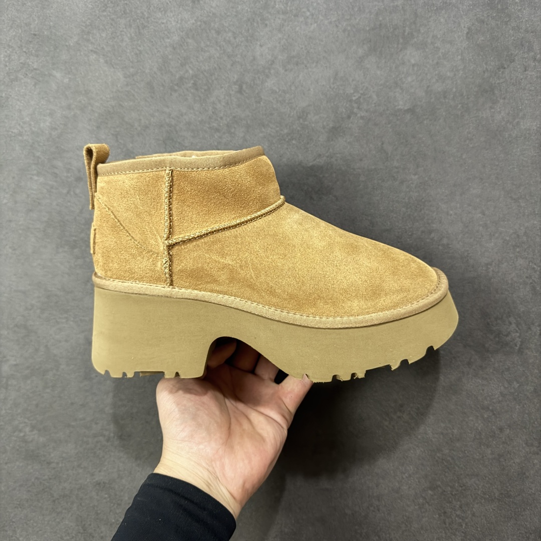 【广东纯原版】UGG Coquette Slipper 7CM厚底人鱼雪地靴系列8311 #小红书爆款 24ss秋冬新款低筒厚底毛绒包头雪地靴 隆丰皮料生产 羊绒鞋垫 冬季保暖外出 家居都是很适合的选择 近年uug推出款式系列 局部偏向年轻消费者喜好 也走到时尚潮流穿搭的前沿 鞋身材质UGGPURE™植入式羊毛内底 轻便防滑舒适橡胶外底 品牌LOGO商标 带全套包装 尺码： 35 36 37 38 39 40-选品中心