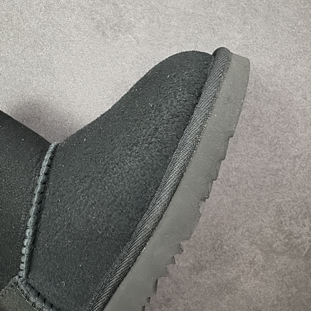 图片[5]-【SP原厂版】UGG 6501K 童鞋 秋冬羊皮毛一体雪地靴 市场天花板品质 欢迎对比🆚 全鞋采用ZP同厂 隆丰A级澳洲进口羊皮毛一体 品牌代工厂生产线 完全遵循ZP工艺流程 代工厂原厂版师 秉承无原鞋不开发选择 注重每一处细节 市面最正版型 TREADLITE\”轻翼\”科技外底 轻便/耐用/柔韧/桩型【售后郑重承诺】一个月内若出现重大脱胶/断底等质量问题 直接为您换新！ 尺码：25-34-选品中心