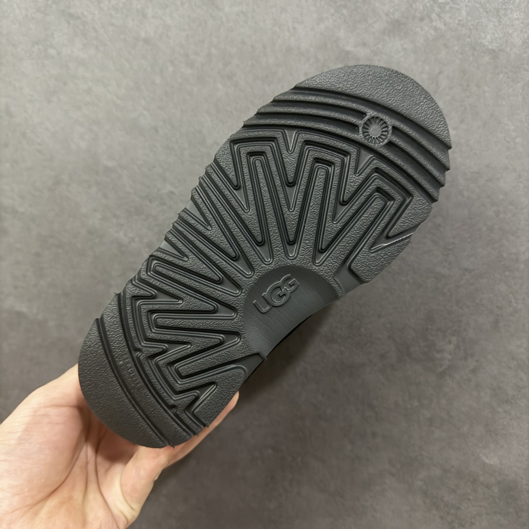 图片[9]-【SP原厂版】UGG 6422K 童鞋 秋冬羊皮毛一体雪地靴 市场天花板品质 欢迎对比🆚 全鞋采用ZP同厂 隆丰A级澳洲进口羊皮毛一体 品牌代工厂生产线 完全遵循ZP工艺流程 代工厂原厂版师 秉承无原鞋不开发选择 注重每一处细节 市面最正版型 TREADLITE\”轻翼\”科技外底 轻便/耐用/柔韧/桩型【售后郑重承诺】一个月内若出现重大脱胶/断底等质量问题 直接为您换新！ 尺码：25-34-选品中心