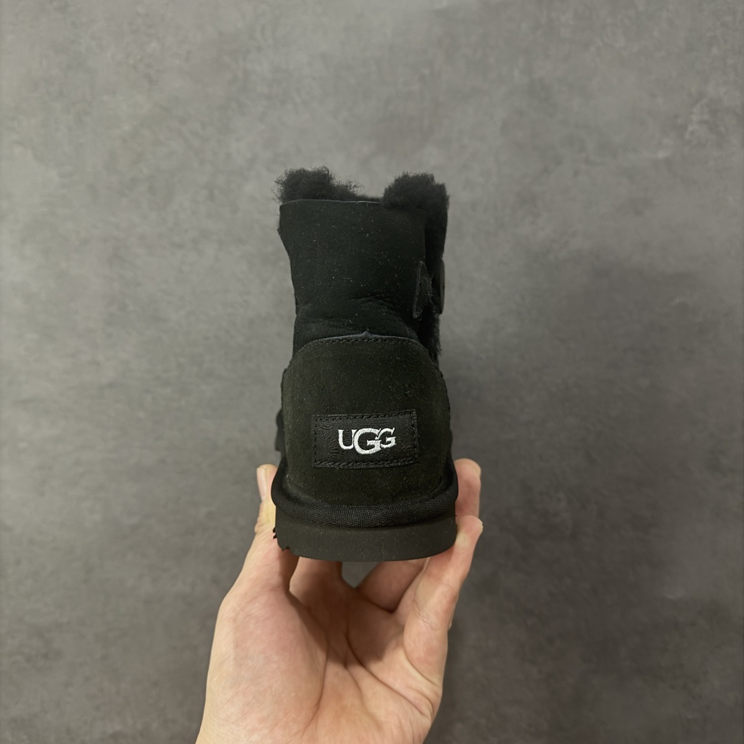 图片[4]-【SP原厂版】UGG 6422K 童鞋 秋冬羊皮毛一体雪地靴 市场天花板品质 欢迎对比🆚 全鞋采用ZP同厂 隆丰A级澳洲进口羊皮毛一体 品牌代工厂生产线 完全遵循ZP工艺流程 代工厂原厂版师 秉承无原鞋不开发选择 注重每一处细节 市面最正版型 TREADLITE\”轻翼\”科技外底 轻便/耐用/柔韧/桩型【售后郑重承诺】一个月内若出现重大脱胶/断底等质量问题 直接为您换新！ 尺码：25-34-选品中心