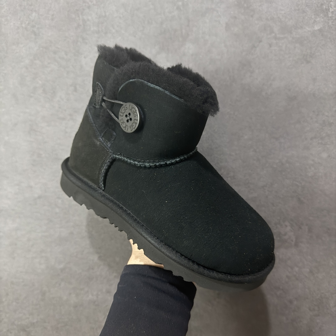 图片[3]-【SP原厂版】UGG 6422K 童鞋 秋冬羊皮毛一体雪地靴 市场天花板品质 欢迎对比🆚 全鞋采用ZP同厂 隆丰A级澳洲进口羊皮毛一体 品牌代工厂生产线 完全遵循ZP工艺流程 代工厂原厂版师 秉承无原鞋不开发选择 注重每一处细节 市面最正版型 TREADLITE\”轻翼\”科技外底 轻便/耐用/柔韧/桩型【售后郑重承诺】一个月内若出现重大脱胶/断底等质量问题 直接为您换新！ 尺码：25-34-选品中心