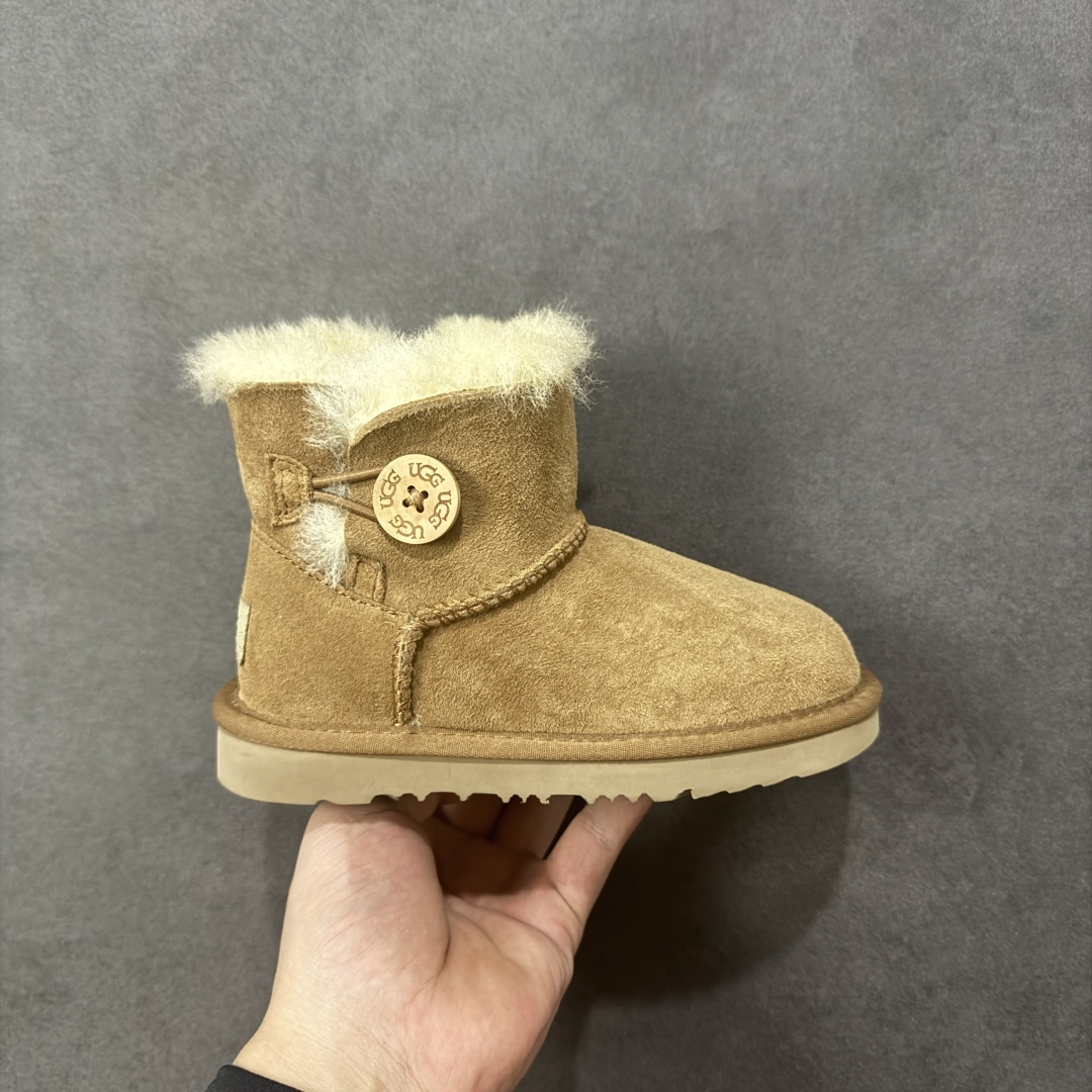 【SP原厂版】UGG 6422K 童鞋 秋冬羊皮毛一体雪地靴 市场天花板品质 欢迎对比🆚 全鞋采用ZP同厂 隆丰A级澳洲进口羊皮毛一体 品牌代工厂生产线 完全遵循ZP工艺流程 代工厂原厂版师 秉承无原鞋不开发选择 注重每一处细节 市面最正版型 TREADLITE\