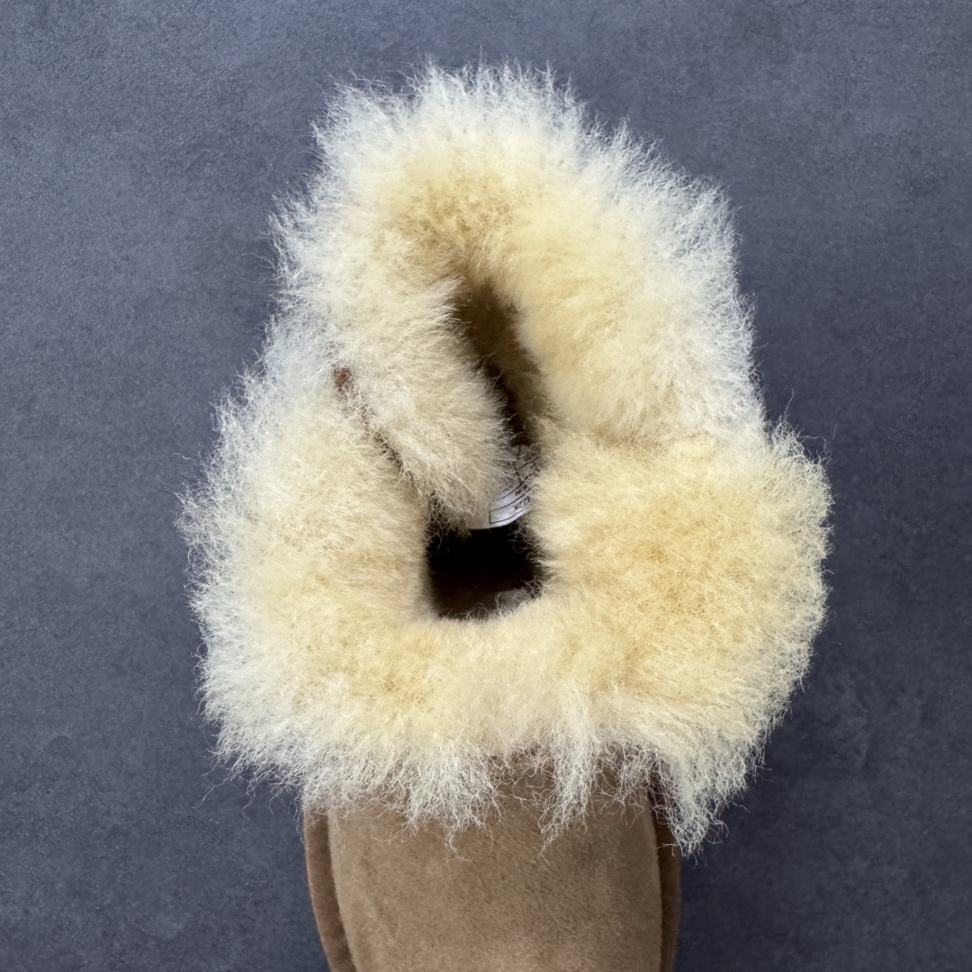 图片[7]-【SP原厂版】UGG 6422K 童鞋 秋冬羊皮毛一体雪地靴 市场天花板品质 欢迎对比🆚 全鞋采用ZP同厂 隆丰A级澳洲进口羊皮毛一体 品牌代工厂生产线 完全遵循ZP工艺流程 代工厂原厂版师 秉承无原鞋不开发选择 注重每一处细节 市面最正版型 TREADLITE\”轻翼\”科技外底 轻便/耐用/柔韧/桩型【售后郑重承诺】一个月内若出现重大脱胶/断底等质量问题 直接为您换新！ 尺码：25-34-选品中心