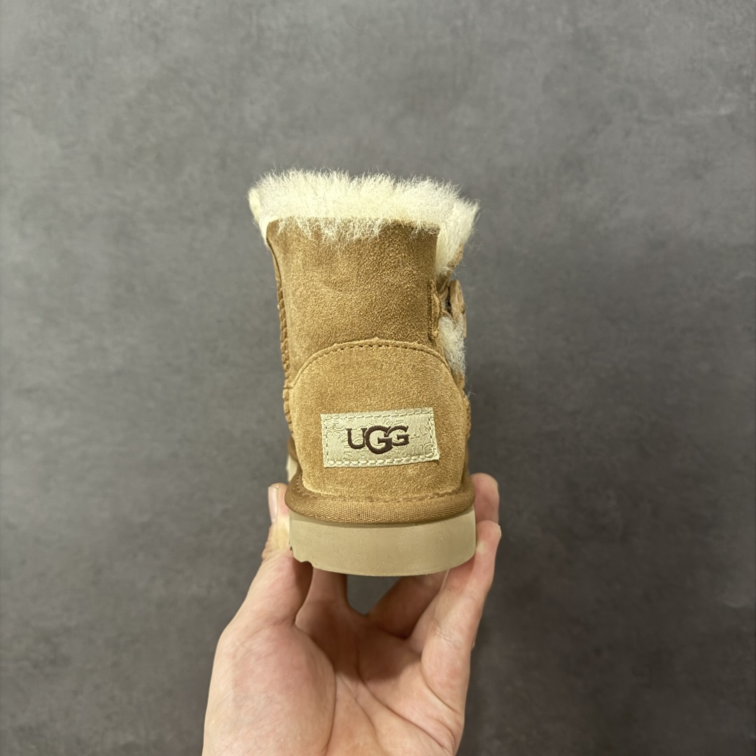 图片[4]-【SP原厂版】UGG 6422K 童鞋 秋冬羊皮毛一体雪地靴 市场天花板品质 欢迎对比🆚 全鞋采用ZP同厂 隆丰A级澳洲进口羊皮毛一体 品牌代工厂生产线 完全遵循ZP工艺流程 代工厂原厂版师 秉承无原鞋不开发选择 注重每一处细节 市面最正版型 TREADLITE\”轻翼\”科技外底 轻便/耐用/柔韧/桩型【售后郑重承诺】一个月内若出现重大脱胶/断底等质量问题 直接为您换新！ 尺码：25-34-选品中心