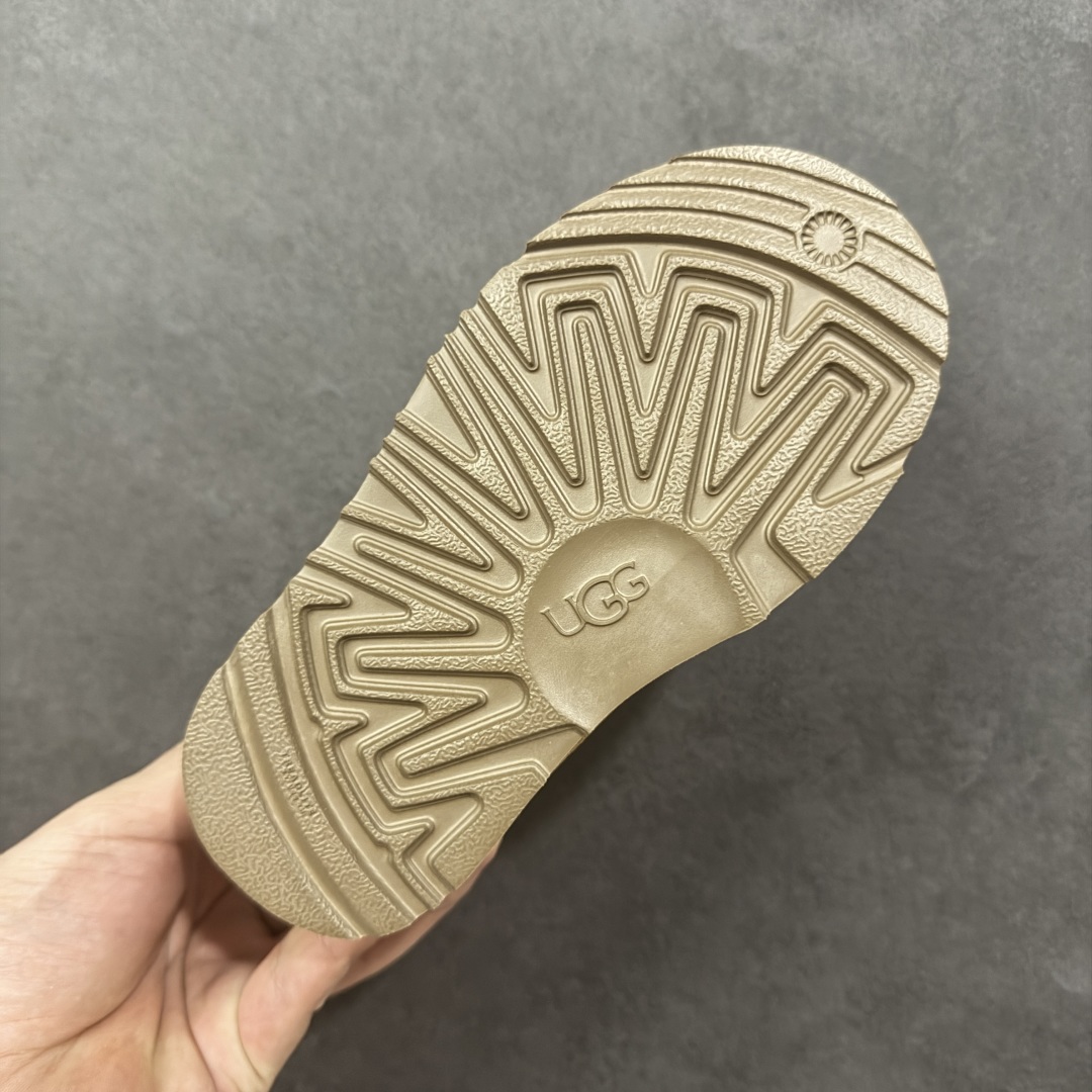 图片[9]-【SP原厂版】UGG 6109K 童鞋 秋冬羊皮毛一体雪地靴 市场天花板品质 欢迎对比🆚 全鞋采用ZP同厂 隆丰A级澳洲进口羊皮毛一体 品牌代工厂生产线 完全遵循ZP工艺流程 代工厂原厂版师 秉承无原鞋不开发选择 注重每一处细节 市面最正版型 TREADLITE\”轻翼\”科技外底 轻便/耐用/柔韧/桩型【售后郑重承诺】一个月内若出现重大脱胶/断底等质量问题 直接为您换新！ 尺码：25-34-选品中心