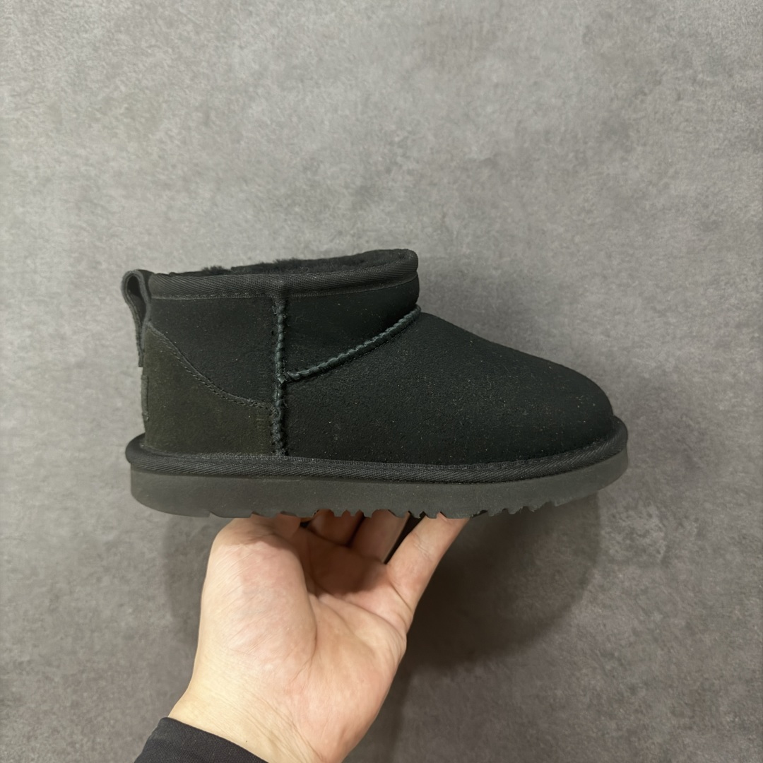 【SP原厂版】UGG 6109K 童鞋 秋冬羊皮毛一体雪地靴 市场天花板品质 欢迎对比🆚 全鞋采用ZP同厂 隆丰A级澳洲进口羊皮毛一体 品牌代工厂生产线 完全遵循ZP工艺流程 代工厂原厂版师 秉承无原鞋不开发选择 注重每一处细节 市面最正版型 TREADLITE\