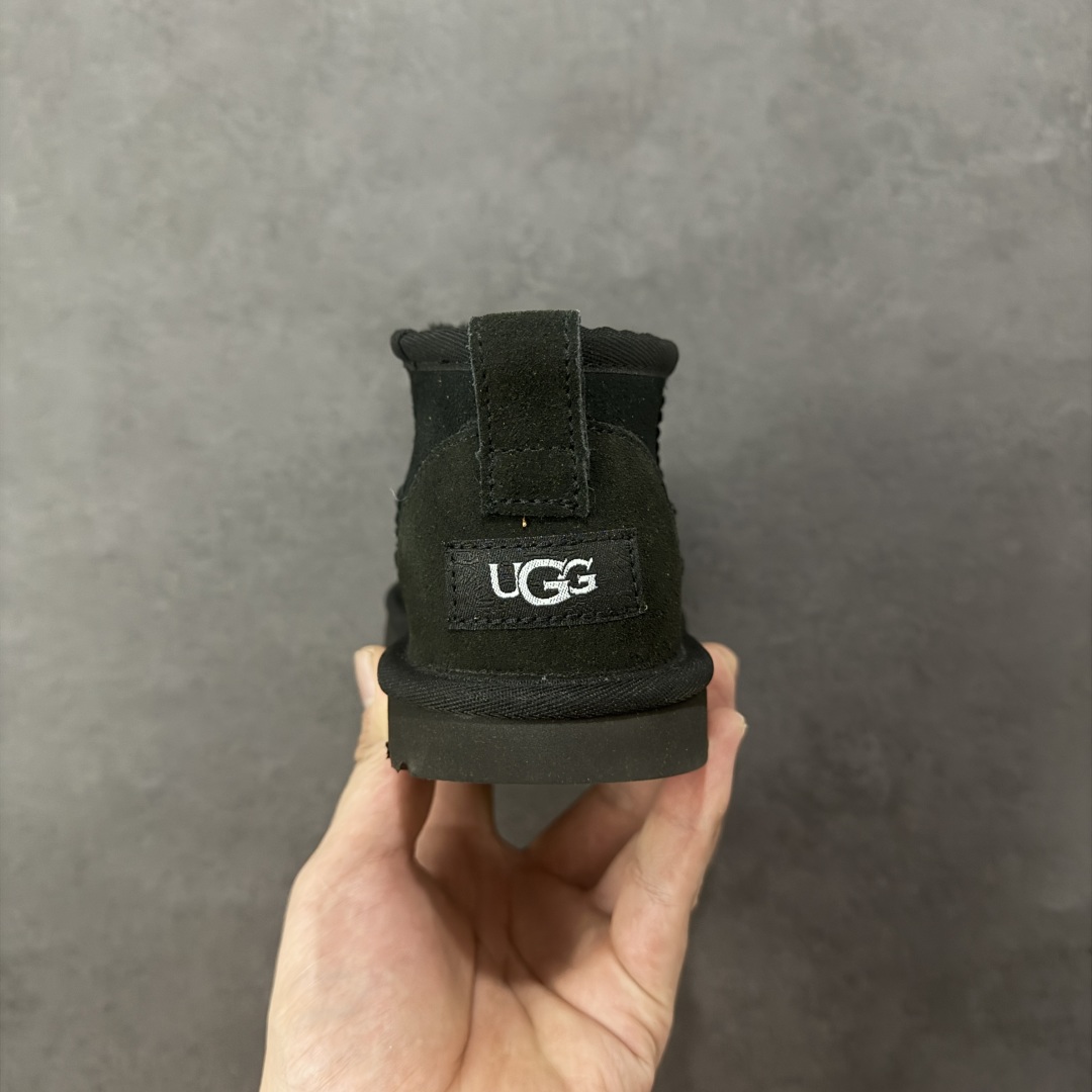 图片[4]-【SP原厂版】UGG 6109K 童鞋 秋冬羊皮毛一体雪地靴 市场天花板品质 欢迎对比🆚 全鞋采用ZP同厂 隆丰A级澳洲进口羊皮毛一体 品牌代工厂生产线 完全遵循ZP工艺流程 代工厂原厂版师 秉承无原鞋不开发选择 注重每一处细节 市面最正版型 TREADLITE\”轻翼\”科技外底 轻便/耐用/柔韧/桩型【售后郑重承诺】一个月内若出现重大脱胶/断底等质量问题 直接为您换新！ 尺码：25-34-选品中心