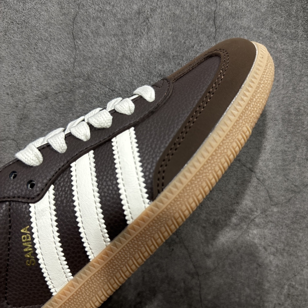 图片[6]-【渠道纯原】AD Original Samba OG 复古经典轻便板鞋 白酒红生胶 JR0891 口碑大厂出品 品控大底版型不断改良更新 全套原纸板楦头开发 确保原汁原味 完美呈现桑巴版型 一比一鞋头弧度高度鞋身弧度 此版本只针对中端市场 皮料材质有所更替 其他数据细节工艺流程均保持一致 绝不口嗨 细节品控鞋型随意对比 正确烫金高频细节 原装纳米超迁皮料 独家私模橡胶大底 原盒原配 尺码：35.5 36 36.5 37.5 38 38.5 39 40 40.5 41 42 42.5 43 44 44.5 45-选品中心