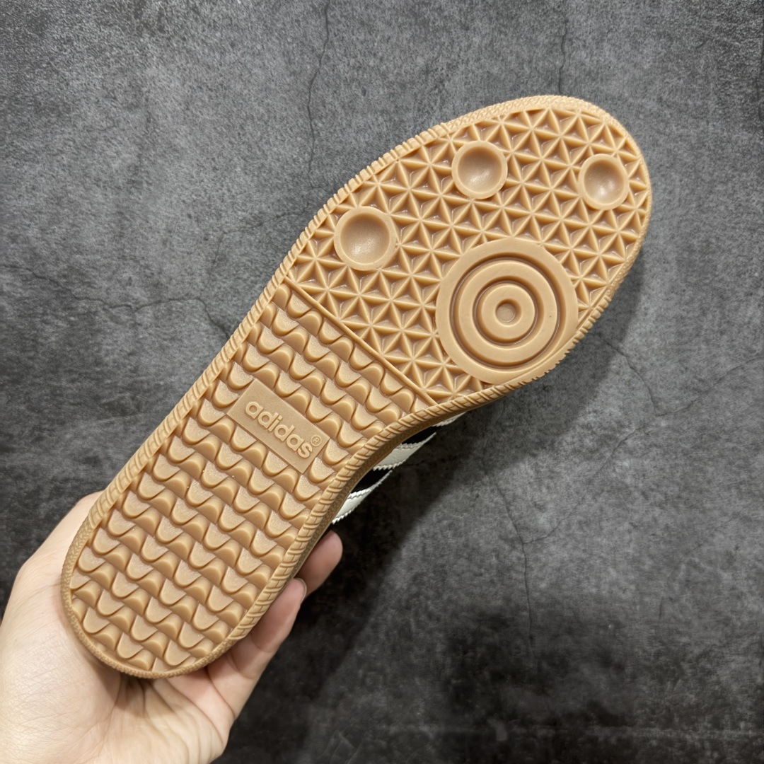 图片[9]-【渠道纯原】AD Original Samba OG 复古经典轻便板鞋 白酒红生胶 JR0891 口碑大厂出品 品控大底版型不断改良更新 全套原纸板楦头开发 确保原汁原味 完美呈现桑巴版型 一比一鞋头弧度高度鞋身弧度 此版本只针对中端市场 皮料材质有所更替 其他数据细节工艺流程均保持一致 绝不口嗨 细节品控鞋型随意对比 正确烫金高频细节 原装纳米超迁皮料 独家私模橡胶大底 原盒原配 尺码：35.5 36 36.5 37.5 38 38.5 39 40 40.5 41 42 42.5 43 44 44.5 45-选品中心