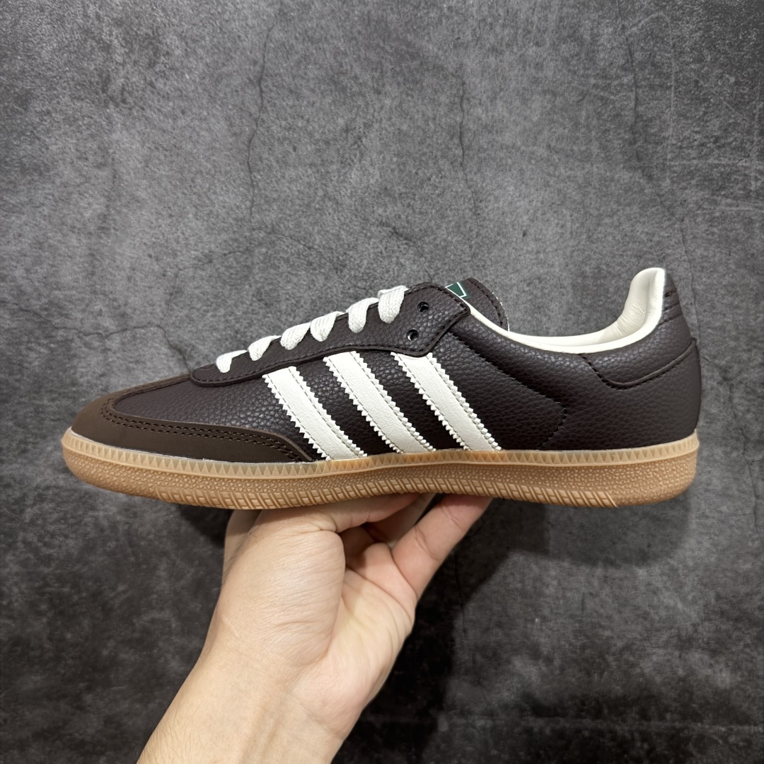 图片[2]-【渠道纯原】AD Original Samba OG 复古经典轻便板鞋 白酒红生胶 JR0891 口碑大厂出品 品控大底版型不断改良更新 全套原纸板楦头开发 确保原汁原味 完美呈现桑巴版型 一比一鞋头弧度高度鞋身弧度 此版本只针对中端市场 皮料材质有所更替 其他数据细节工艺流程均保持一致 绝不口嗨 细节品控鞋型随意对比 正确烫金高频细节 原装纳米超迁皮料 独家私模橡胶大底 原盒原配 尺码：35.5 36 36.5 37.5 38 38.5 39 40 40.5 41 42 42.5 43 44 44.5 45-选品中心