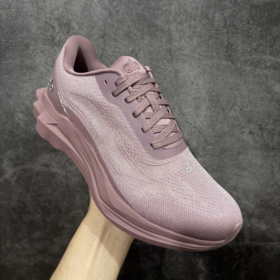 图片[3]-【LW版本】Alo Runner 明星同款 四季常青款增高低帮休闲生活鞋 豆沙红色  1：1复刻 细节一步到位 采用增高4CM防滑耐磨鞋底 随意搭配的都好看的鞋子  尺码：36 37 38 39 40 41 42 43 44 45-选品中心