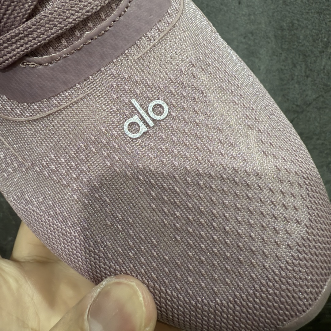 图片[5]-【LW版本】Alo Runner 明星同款 四季常青款增高低帮休闲生活鞋 豆沙红色  1：1复刻 细节一步到位 采用增高4CM防滑耐磨鞋底 随意搭配的都好看的鞋子  尺码：36 37 38 39 40 41 42 43 44 45-选品中心