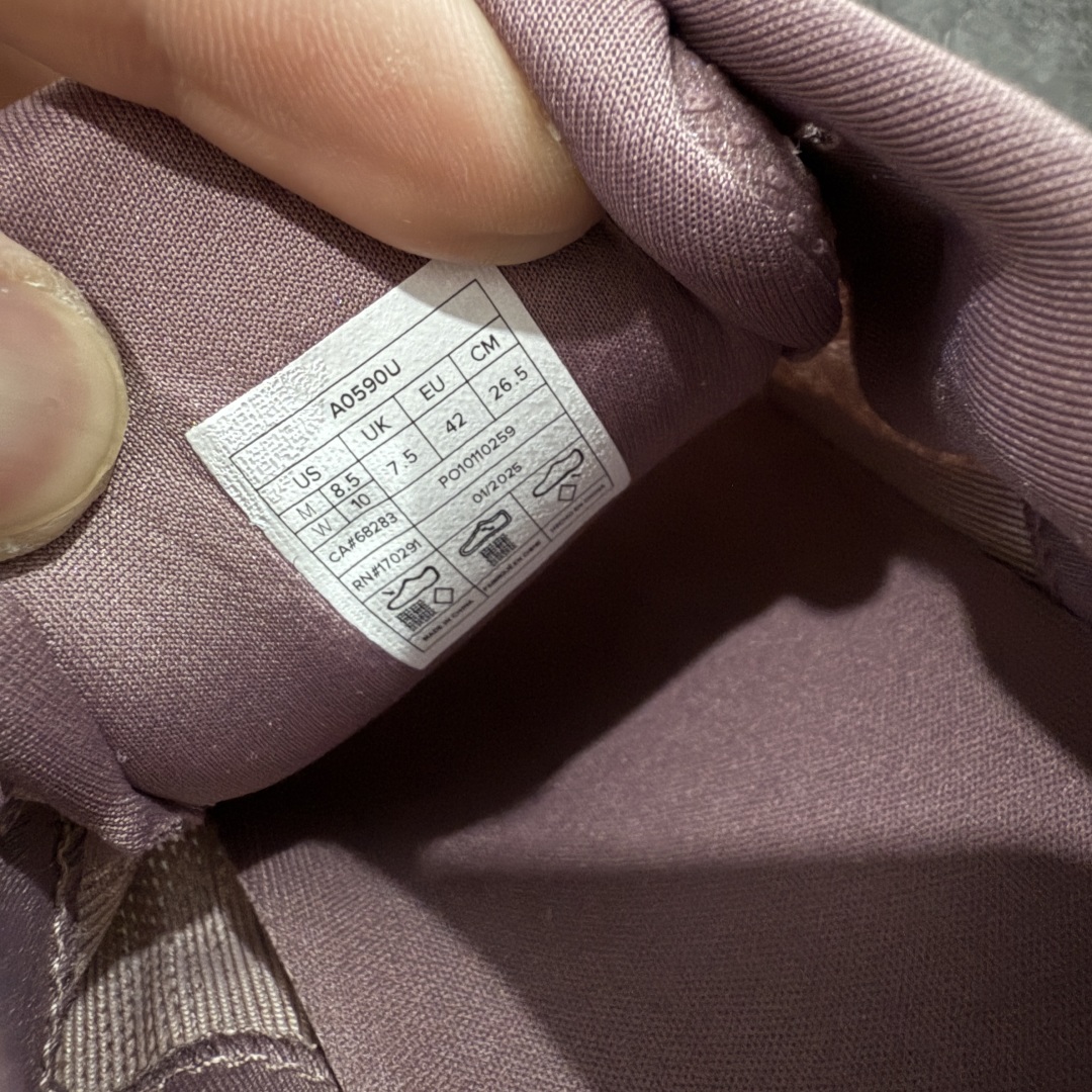 图片[7]-【LW版本】Alo Runner 明星同款 四季常青款增高低帮休闲生活鞋 豆沙红色  1：1复刻 细节一步到位 采用增高4CM防滑耐磨鞋底 随意搭配的都好看的鞋子  尺码：36 37 38 39 40 41 42 43 44 45-选品中心