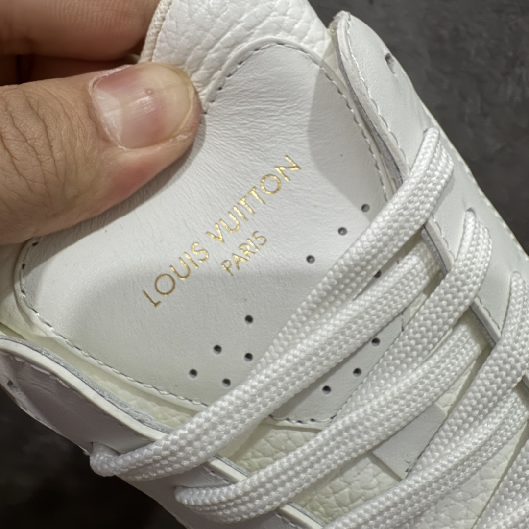 图片[5]-【海淘代购版】LOUIS VUITTON LV Beverly Hills 牛皮 圆头系带 低帮 时尚板鞋 男款 白色 海淘代购同渠道品质 高端零售 外贸充正专供 原版购入开发 ZP级全套包装 完美楦型 正确卡色 大底TPU 质感媲美原版 细节与原版一致 请注意区分市面通货材 尺码：38 39 40 41 42 43 44 45 46-选品中心