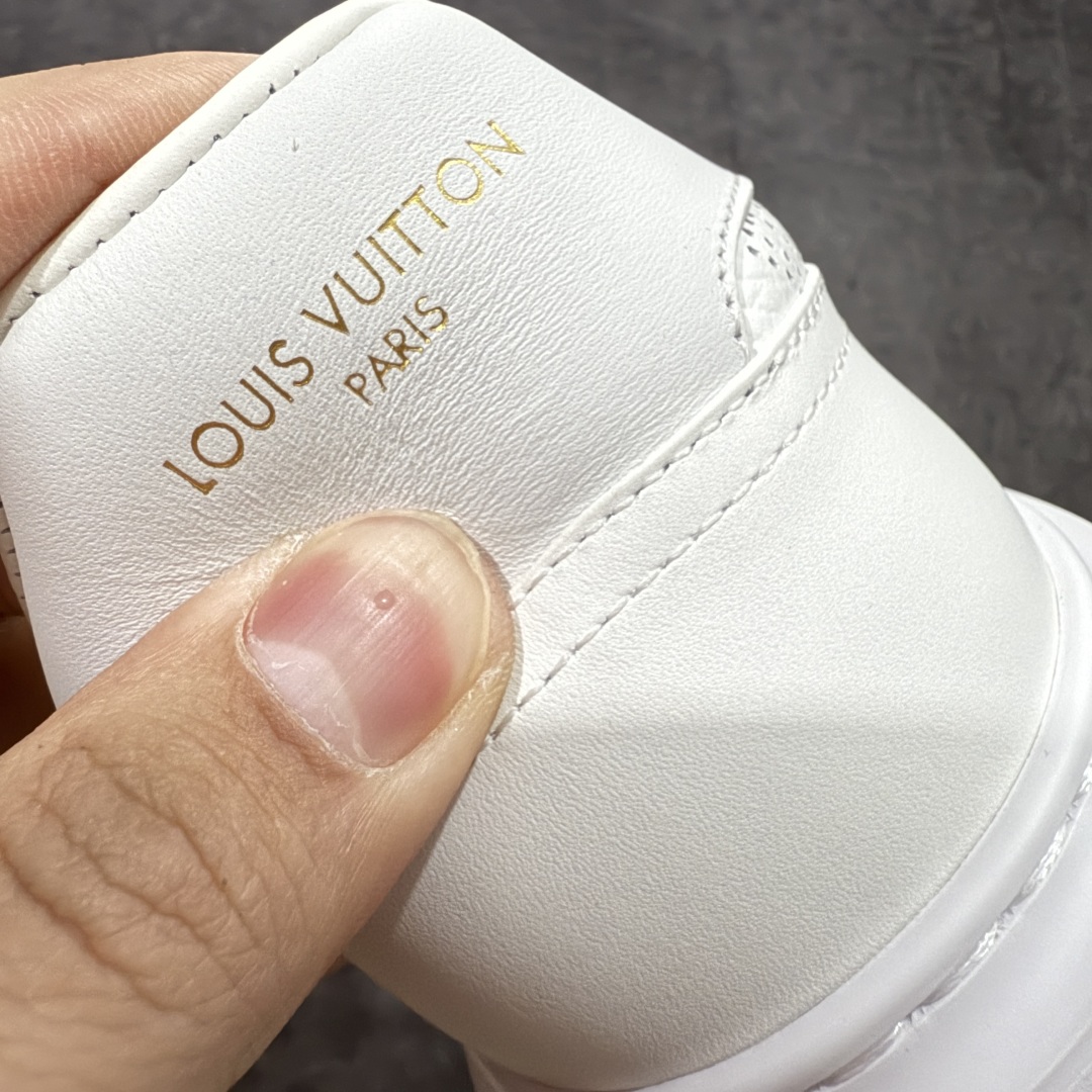 图片[2]-【海淘代购版】LOUIS VUITTON LV Beverly Hills 牛皮 圆头系带 低帮 时尚板鞋 男款 白色 海淘代购同渠道品质 高端零售 外贸充正专供 原版购入开发 ZP级全套包装 完美楦型 正确卡色 大底TPU 质感媲美原版 细节与原版一致 请注意区分市面通货材 尺码：38 39 40 41 42 43 44 45 46-选品中心