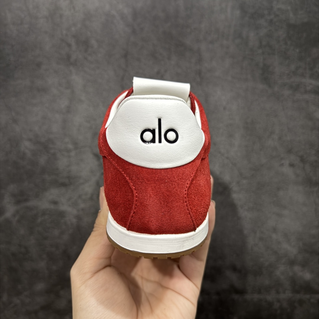 图片[4]-【莞顶礼盒版】Alo yoga Sunset 舒适生活休闲鞋 男女同款 市场最高版本 顶级礼盒 原材料 版型完美 高品质 区别莆田通货 品牌故事Alo Yoga于2007年创立于洛杉矶，意在传播有意识的运动，同时激发人们的健康识与创造力。品牌的核心理念在于制作能够带来完美体验的瑜伽服饰与功能性单品，让有意识的运动融入并改变生活。Alo Yoga将其设计延伸到日常服饰概念，坚持不懈地捕捉当代时尚潮流，将品牌的运动美学理念、精致前卫的设计与舒适功能面料完美结合。与此同时，Alo Yoga的设计受到了时尚界人士与名人们的追捧，Talor Swift、Kendall Jenner等街拍照片中都曾出现品牌不同单品的身影。 尺码：36 – 39-选品中心