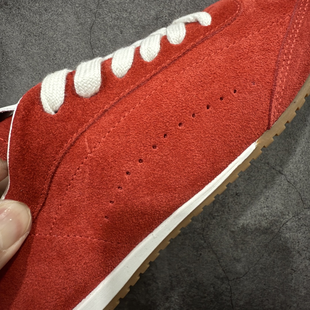 图片[3]-【莞顶礼盒版】Alo yoga Sunset 舒适生活休闲鞋 男女同款 市场最高版本 顶级礼盒 原材料 版型完美 高品质 区别莆田通货 品牌故事Alo Yoga于2007年创立于洛杉矶，意在传播有意识的运动，同时激发人们的健康识与创造力。品牌的核心理念在于制作能够带来完美体验的瑜伽服饰与功能性单品，让有意识的运动融入并改变生活。Alo Yoga将其设计延伸到日常服饰概念，坚持不懈地捕捉当代时尚潮流，将品牌的运动美学理念、精致前卫的设计与舒适功能面料完美结合。与此同时，Alo Yoga的设计受到了时尚界人士与名人们的追捧，Talor Swift、Kendall Jenner等街拍照片中都曾出现品牌不同单品的身影。 尺码：36 – 39-选品中心