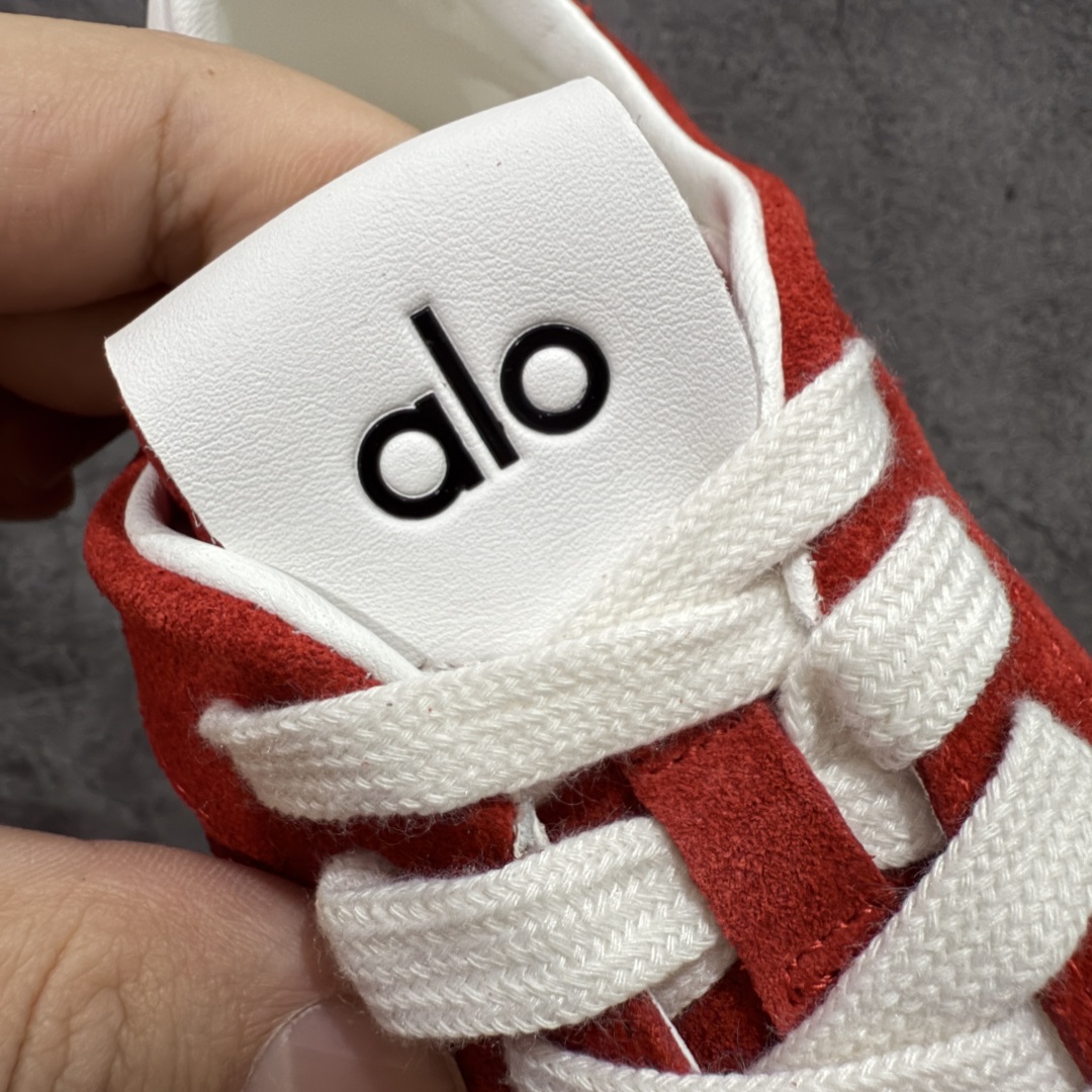 图片[5]-【莞顶礼盒版】Alo yoga Sunset 舒适生活休闲鞋 男女同款 市场最高版本 顶级礼盒 原材料 版型完美 高品质 区别莆田通货 品牌故事Alo Yoga于2007年创立于洛杉矶，意在传播有意识的运动，同时激发人们的健康识与创造力。品牌的核心理念在于制作能够带来完美体验的瑜伽服饰与功能性单品，让有意识的运动融入并改变生活。Alo Yoga将其设计延伸到日常服饰概念，坚持不懈地捕捉当代时尚潮流，将品牌的运动美学理念、精致前卫的设计与舒适功能面料完美结合。与此同时，Alo Yoga的设计受到了时尚界人士与名人们的追捧，Talor Swift、Kendall Jenner等街拍照片中都曾出现品牌不同单品的身影。 尺码：36 – 39-选品中心