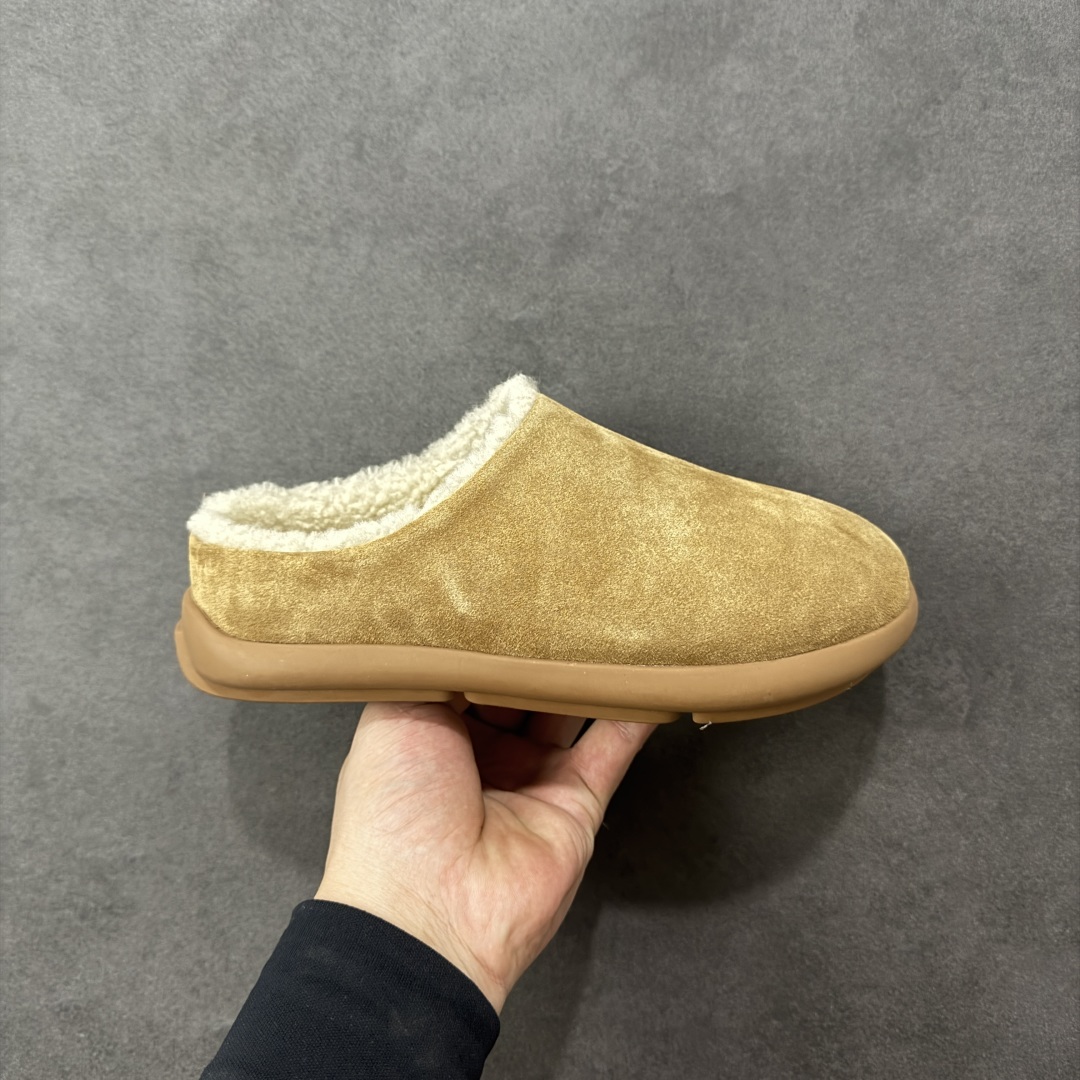 【SP原厂版】UGG 1681 小土豆 半包半拖 秋冬羊皮毛一体雪地靴 市场天花板品质 欢迎对比🆚 全鞋采用ZP同厂 隆丰A级澳洲进口羊皮毛一体 品牌代工厂生产线 完全遵循ZP工艺流程 代工厂原厂版师 秉承无原鞋不开发选择 注重每一处细节 市面最正版型 TREADLITE\