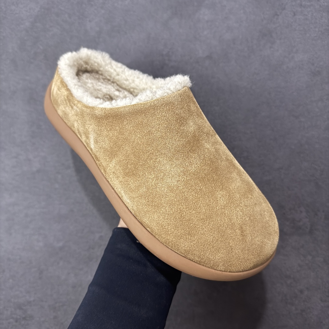 图片[3]-【SP原厂版】UGG 1681 小土豆 半包半拖 秋冬羊皮毛一体雪地靴 市场天花板品质 欢迎对比🆚 全鞋采用ZP同厂 隆丰A级澳洲进口羊皮毛一体 品牌代工厂生产线 完全遵循ZP工艺流程 代工厂原厂版师 秉承无原鞋不开发选择 注重每一处细节 市面最正版型 TREADLITE\”轻翼\”科技外底 轻便/耐用/柔韧/桩型【售后郑重承诺】一个月内若出现重大脱胶/断底等质量问题 直接为您换新！ 尺码：35-40-选品中心