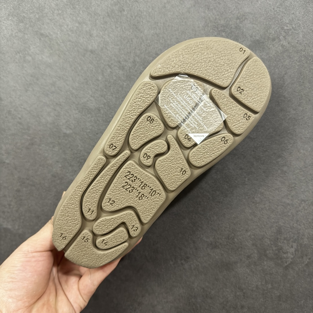 图片[9]-【SP原厂版】UGG 1688 小土豆 全包 秋冬羊皮毛一体雪地靴 市场天花板品质 欢迎对比🆚 全鞋采用ZP同厂 隆丰A级澳洲进口羊皮毛一体 品牌代工厂生产线 完全遵循ZP工艺流程 代工厂原厂版师 秉承无原鞋不开发选择 注重每一处细节 市面最正版型 TREADLITE\”轻翼\”科技外底 轻便/耐用/柔韧/桩型【售后郑重承诺】一个月内若出现重大脱胶/断底等质量问题 直接为您换新！ 尺码：35-40-选品中心