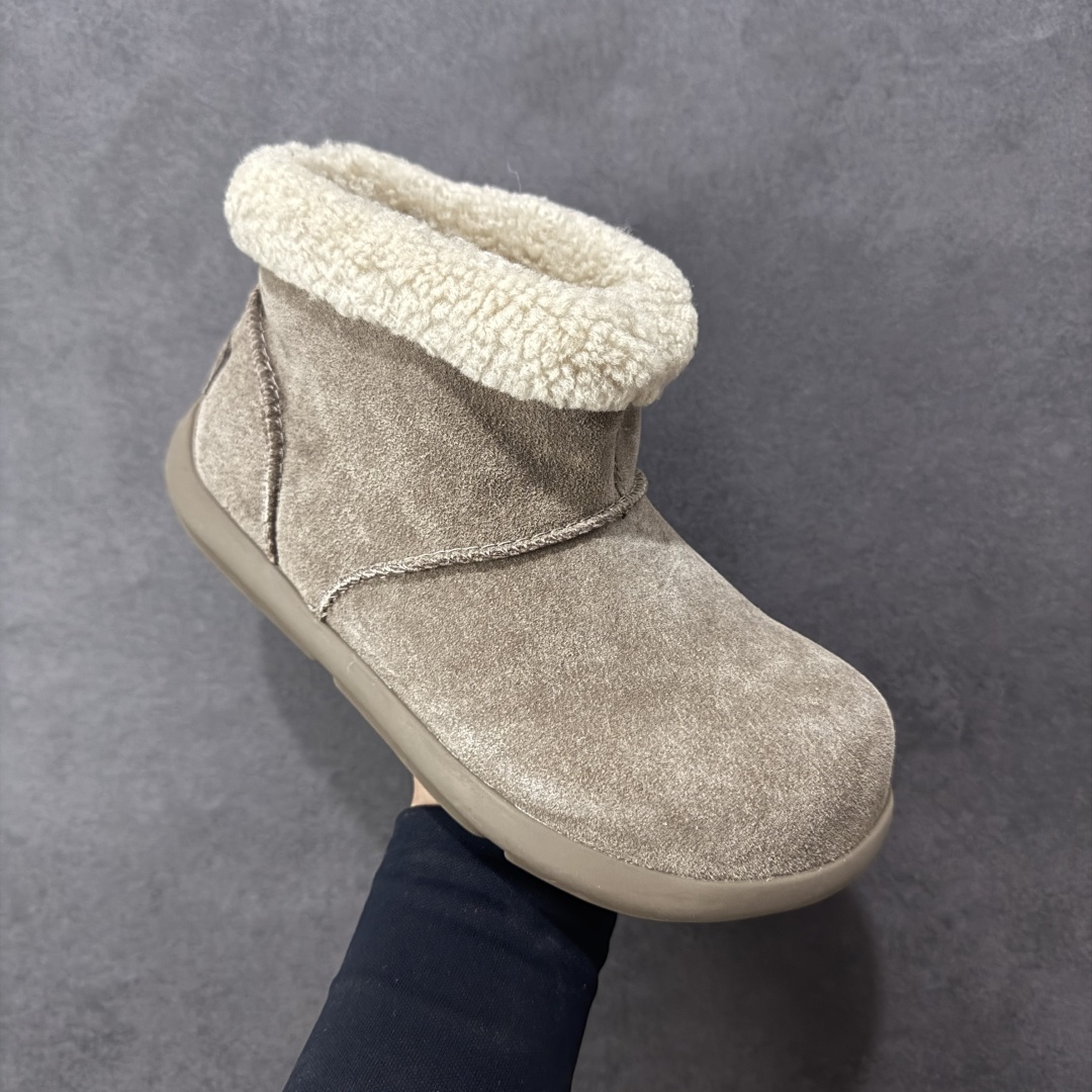 图片[3]-【SP原厂版】UGG 1656 短靴 小土豆 秋冬羊皮毛一体雪地靴 市场天花板品质 欢迎对比🆚 全鞋采用ZP同厂 隆丰A级澳洲进口羊皮毛一体 品牌代工厂生产线 完全遵循ZP工艺流程 代工厂原厂版师 秉承无原鞋不开发选择 注重每一处细节 市面最正版型 TREADLITE\”轻翼\”科技外底 轻便/耐用/柔韧/桩型【售后郑重承诺】一个月内若出现重大脱胶/断底等质量问题 直接为您换新！ 尺码：35-40-选品中心