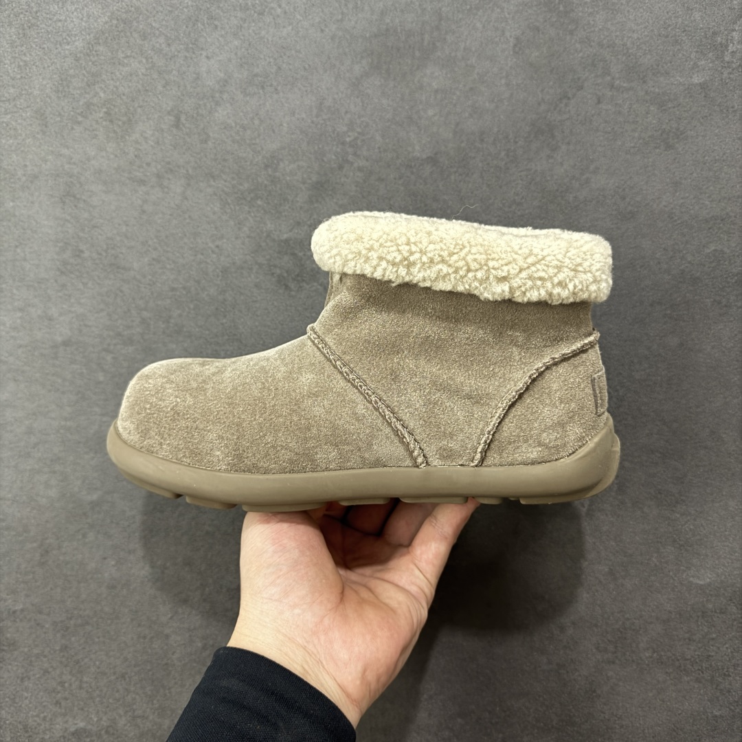 图片[2]-【SP原厂版】UGG 1656 短靴 小土豆 秋冬羊皮毛一体雪地靴 市场天花板品质 欢迎对比🆚 全鞋采用ZP同厂 隆丰A级澳洲进口羊皮毛一体 品牌代工厂生产线 完全遵循ZP工艺流程 代工厂原厂版师 秉承无原鞋不开发选择 注重每一处细节 市面最正版型 TREADLITE\”轻翼\”科技外底 轻便/耐用/柔韧/桩型【售后郑重承诺】一个月内若出现重大脱胶/断底等质量问题 直接为您换新！ 尺码：35-40-选品中心
