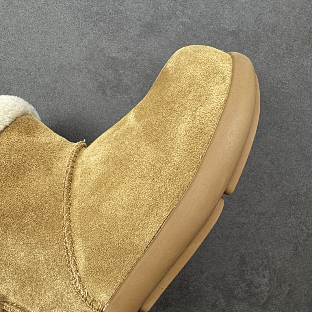 图片[5]-【SP原厂版】UGG 1656 短靴 小土豆 秋冬羊皮毛一体雪地靴 市场天花板品质 欢迎对比🆚 全鞋采用ZP同厂 隆丰A级澳洲进口羊皮毛一体 品牌代工厂生产线 完全遵循ZP工艺流程 代工厂原厂版师 秉承无原鞋不开发选择 注重每一处细节 市面最正版型 TREADLITE\”轻翼\”科技外底 轻便/耐用/柔韧/桩型【售后郑重承诺】一个月内若出现重大脱胶/断底等质量问题 直接为您换新！ 尺码：35-40-选品中心