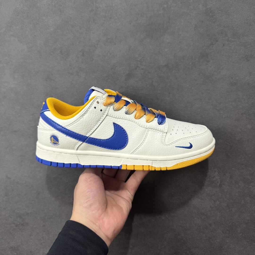 【定制版】Nike SB Dunk Low NBA联名 金州勇士 周年高端定制 低帮休闲板鞋 CS1688-108  #定制鞋盒 大厂纯原品质出货 超高清洁度 皮料切割干净无任何毛边 细节完美   尺码：36 36.5 37.5 38 38.5 39 40 40.5 41 42 42.5 43 44 44.5 45 编码：HXSB330340-选品中心