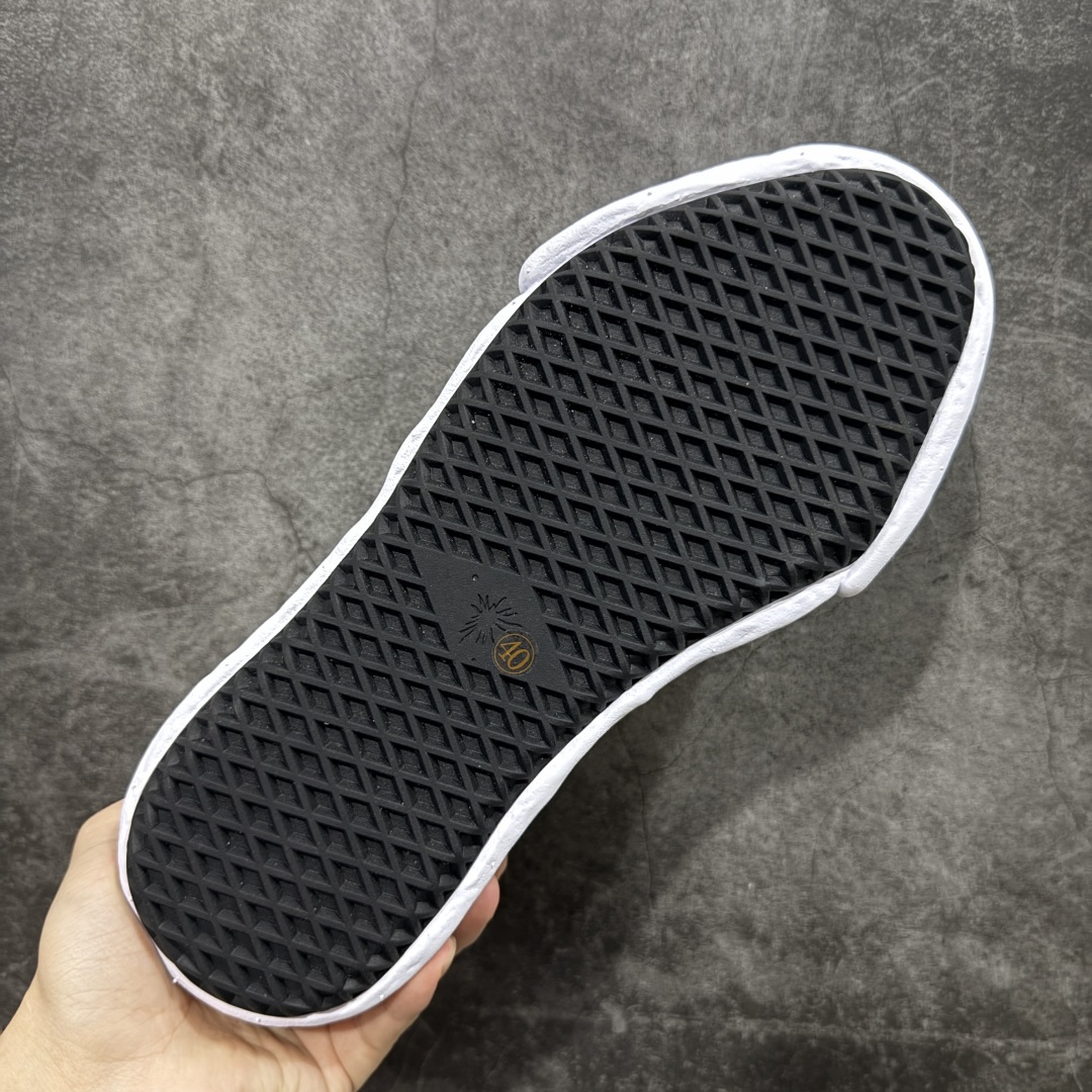 图片[9]-【莞产纯原】MMY X AMIRI 联名款骨头鞋溶解鞋 牛仔蓝 黑白碰撞，独特骨骼线条设计，这双板鞋将个性与时尚完美融合。上脚瞬间，街头潮流感拉满，每一步都踏出不羁态度 。原版开模复刻 还原正品味道 顶级版本！ 尺码：35-45 ✔ 鞋面采用进口帆布+进口牛皮 ✔ 内里采用顶级帆布 ✔ 二次成型不规则大底 防滑耐磨-选品中心