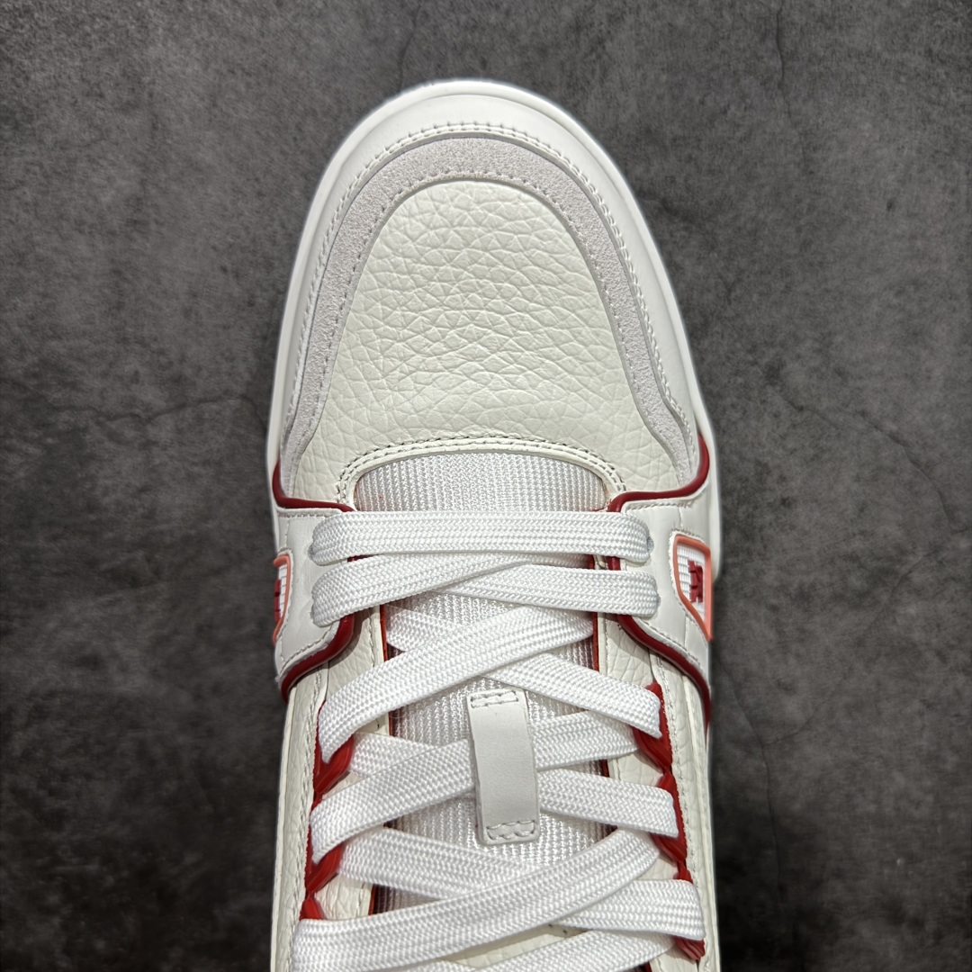 图片[5]-【专柜版/海淘代购版】 现货当天可取 LV Trainer系列高奢运动鞋 限定款 新款芯片顶级 潮人必备单品 同步ZP官网空胶工艺 鞋舌、挂饰均镶嵌NFC芯片感应装置 正确胶片断点式设计 中底正确还原原版油印字母比例 1：1原楦格板、楦头、刀磨全新升级！ 独家订制顶级压纹麂皮 原版开模TPU大底 质感原版一致 垫脚聚米微料加透气英伦网布 披靡市场任何版本！细节完美呈现！ 代购指定版本 全新升级最新双盒包装 扫码秒进官网！ 全套包装配件同比原版 尺码： 38-46-选品中心