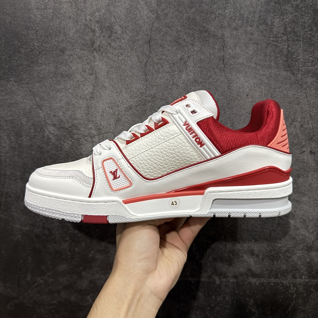 图片[2]-【专柜版/海淘代购版】 现货当天可取 LV Trainer系列高奢运动鞋 限定款 新款芯片顶级 潮人必备单品 同步ZP官网空胶工艺 鞋舌、挂饰均镶嵌NFC芯片感应装置 正确胶片断点式设计 中底正确还原原版油印字母比例 1：1原楦格板、楦头、刀磨全新升级！ 独家订制顶级压纹麂皮 原版开模TPU大底 质感原版一致 垫脚聚米微料加透气英伦网布 披靡市场任何版本！细节完美呈现！ 代购指定版本 全新升级最新双盒包装 扫码秒进官网！ 全套包装配件同比原版 尺码： 38-46-选品中心