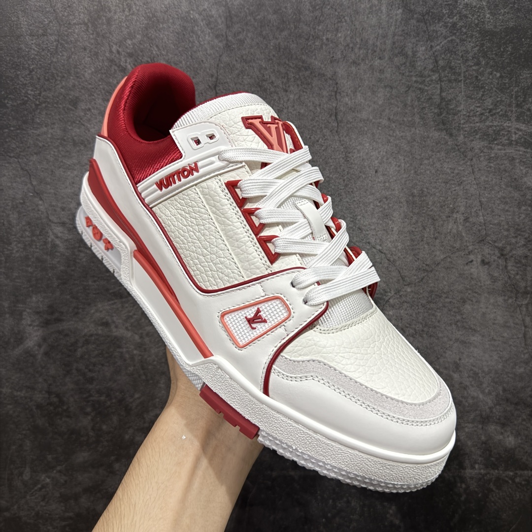 图片[3]-【专柜版/海淘代购版】 现货当天可取 LV Trainer系列高奢运动鞋 限定款 新款芯片顶级 潮人必备单品 同步ZP官网空胶工艺 鞋舌、挂饰均镶嵌NFC芯片感应装置 正确胶片断点式设计 中底正确还原原版油印字母比例 1：1原楦格板、楦头、刀磨全新升级！ 独家订制顶级压纹麂皮 原版开模TPU大底 质感原版一致 垫脚聚米微料加透气英伦网布 披靡市场任何版本！细节完美呈现！ 代购指定版本 全新升级最新双盒包装 扫码秒进官网！ 全套包装配件同比原版 尺码： 38-46-选品中心